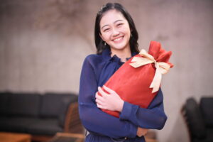 「貰う」と「頂く」の違い。それぞれの意味や使用例を解説します！ | コトノハ辞典