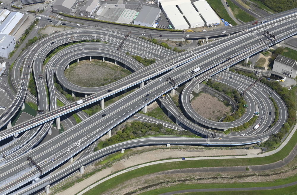 高速道路-イメージ画像